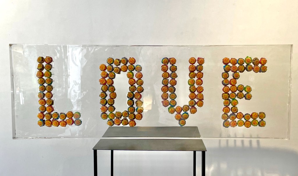 Jean-ka artiste résine SWEET LOVE inclusion de sucettes Chupa Chups